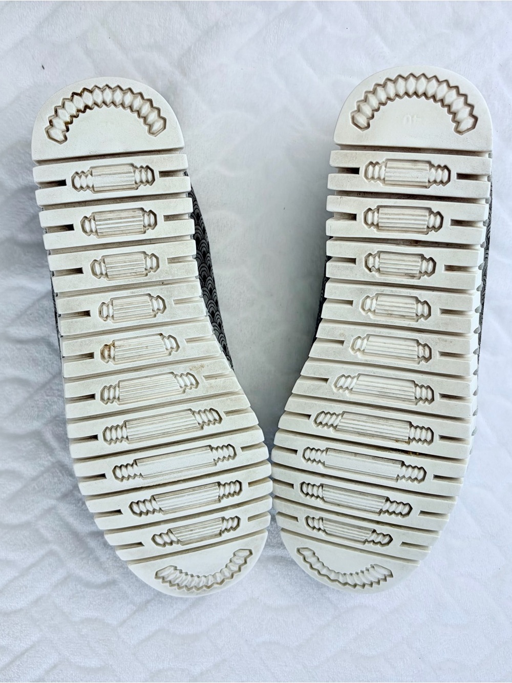Ilse Jacobsen Scalloped Slip on Shoes Size 9.5 Tulip Flats Comfy Boho Travel - Picture 5 of 11